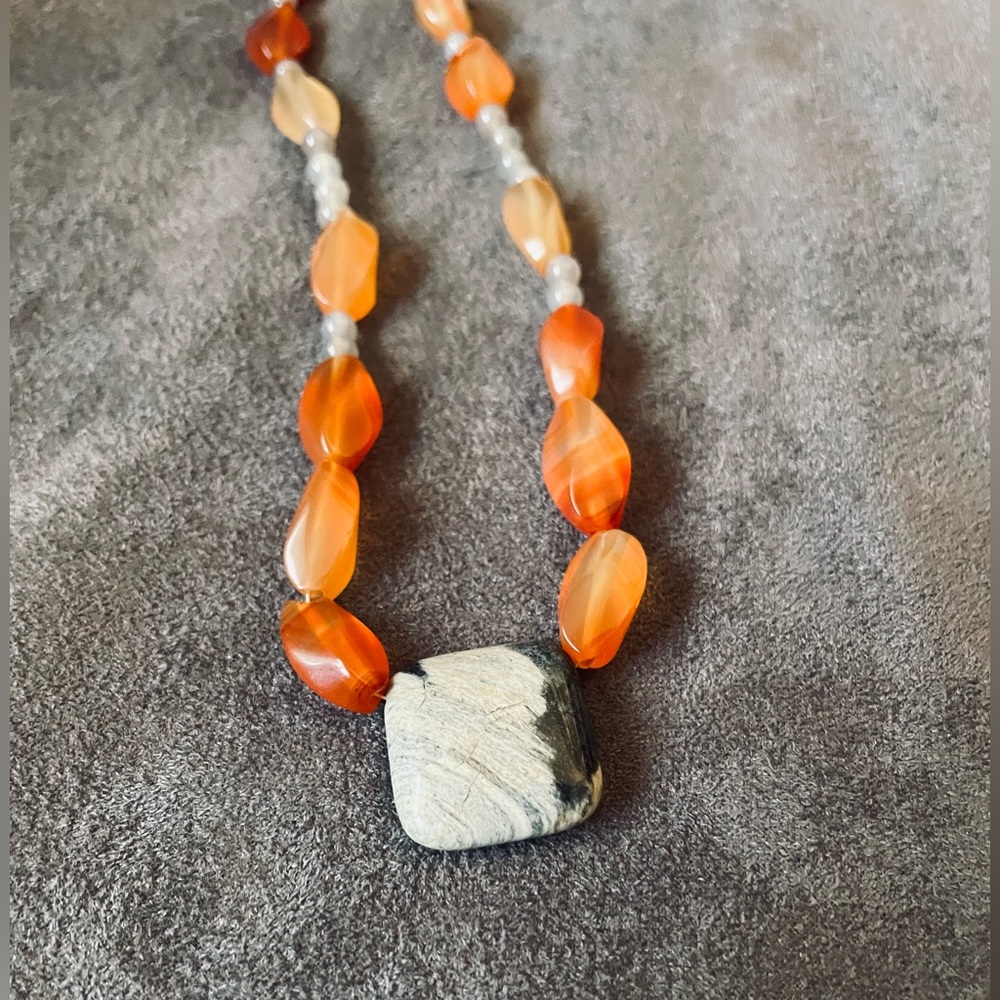Bead necklace
